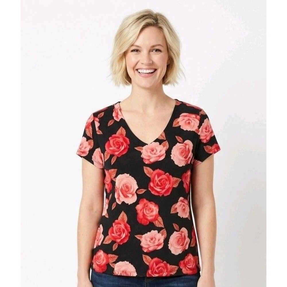 In Studio Womens Top Xl Black Red Pink Roses Stretch Pullover Short Sleeve Knit